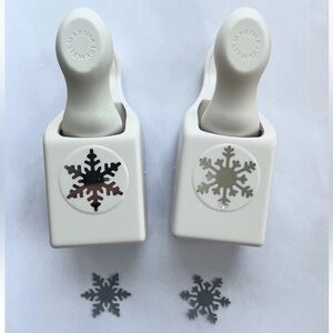 Martha Stewart Set of 2 Alpine Snowflake Arctic Snowflake Paper Punches Cards